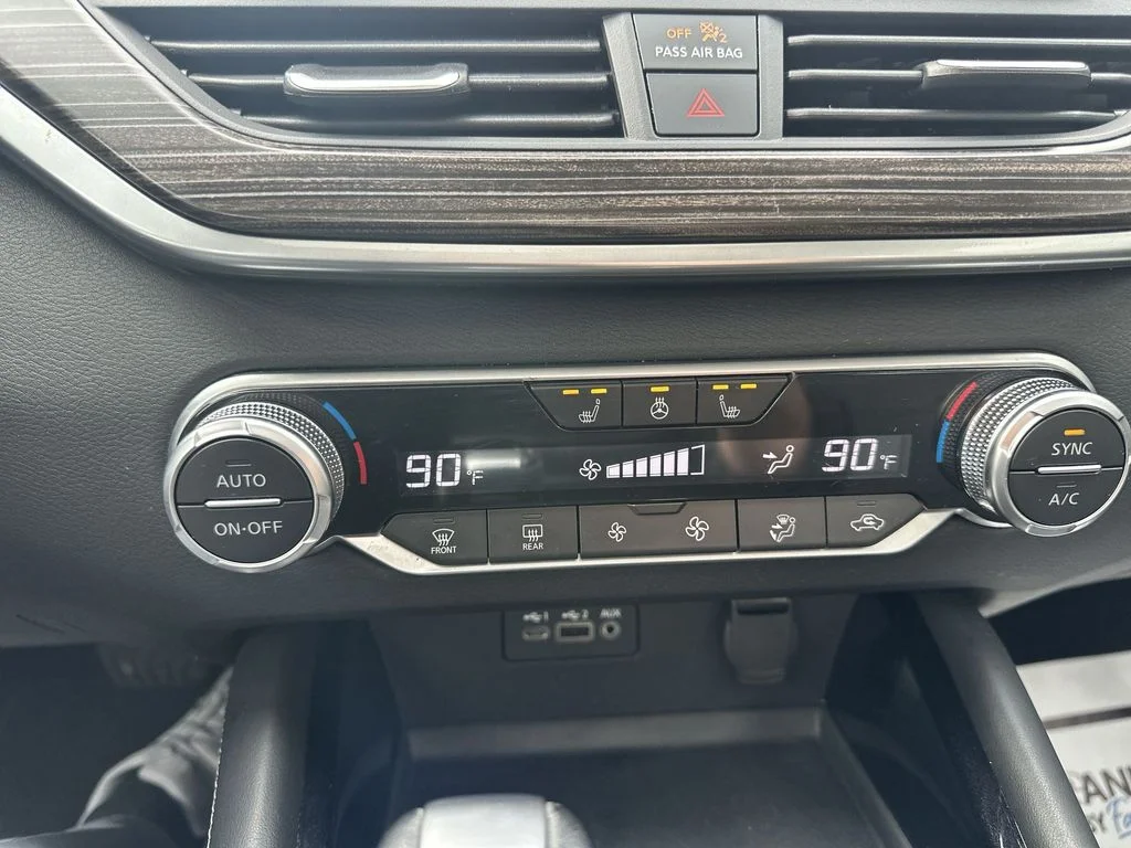 Used 2020 Silver Nissan 2.0 Platinum image 25