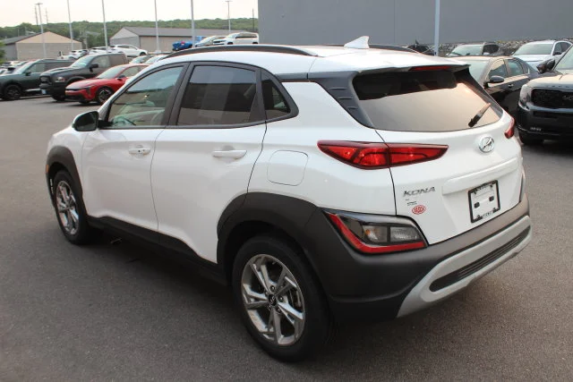 Used 2023 White Hyundai SEL image 24