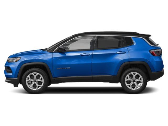Used 2025 Hydro Blue Pearlcoat Jeep Limited image 3