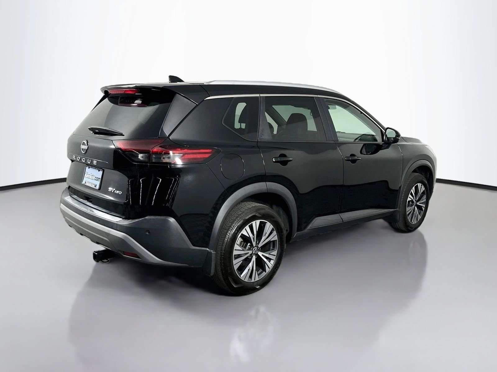 Used 2022 Super Black Nissan SV image 6