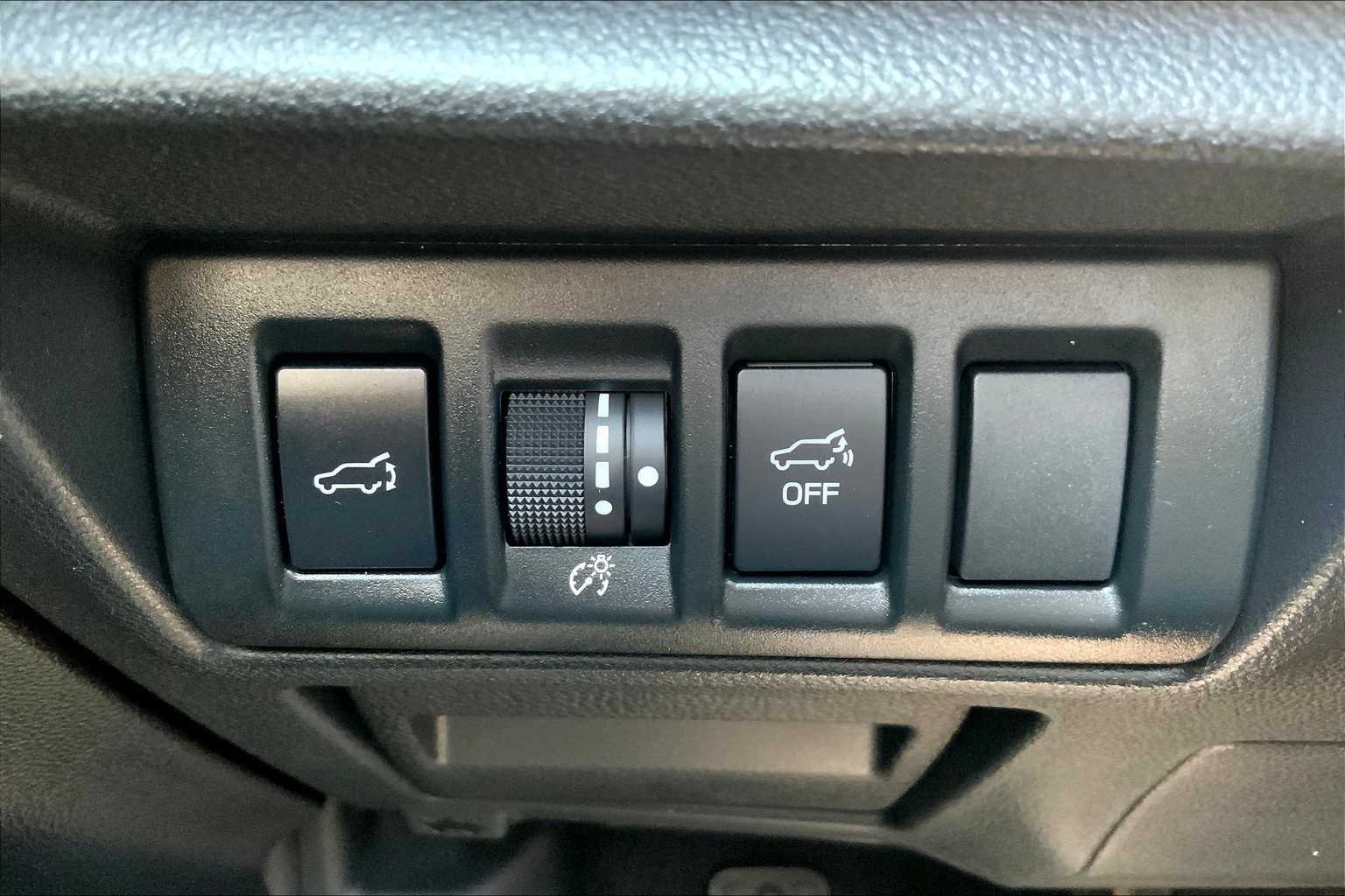 Used 2023 Crystal White Pearl Subaru Touring image 33