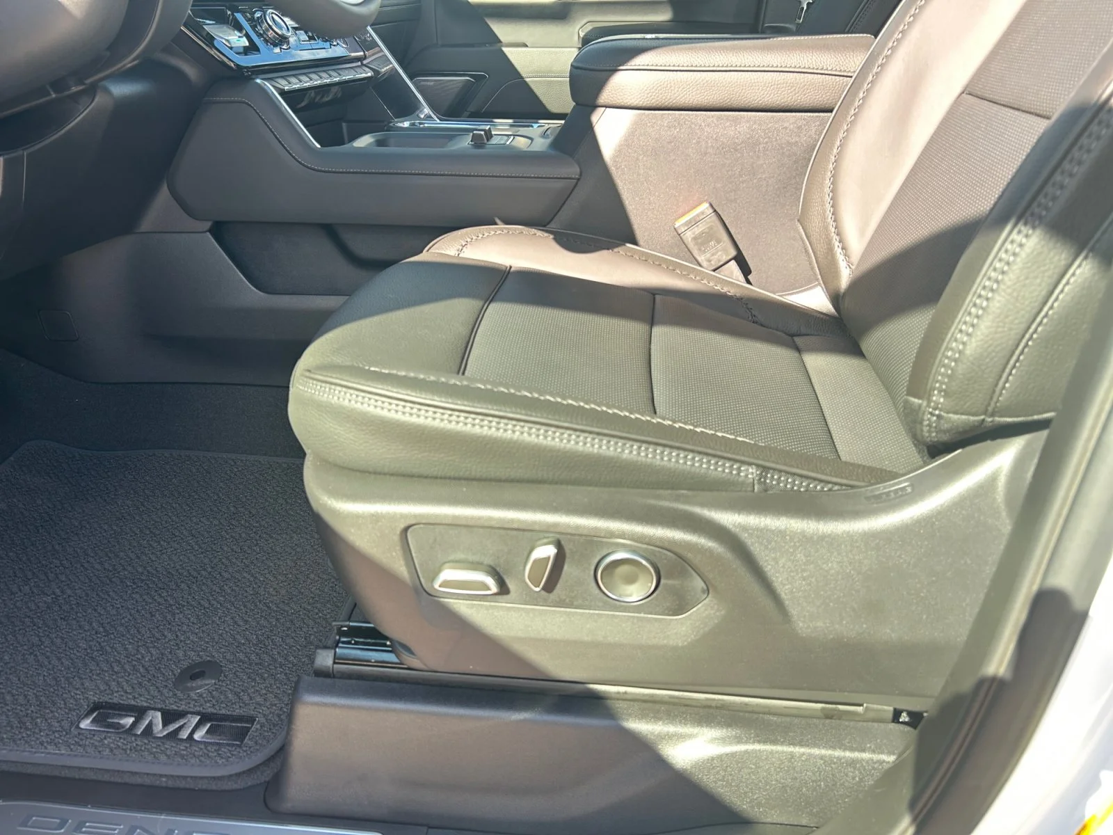 New 2026 Summit White GMC Denali image 15