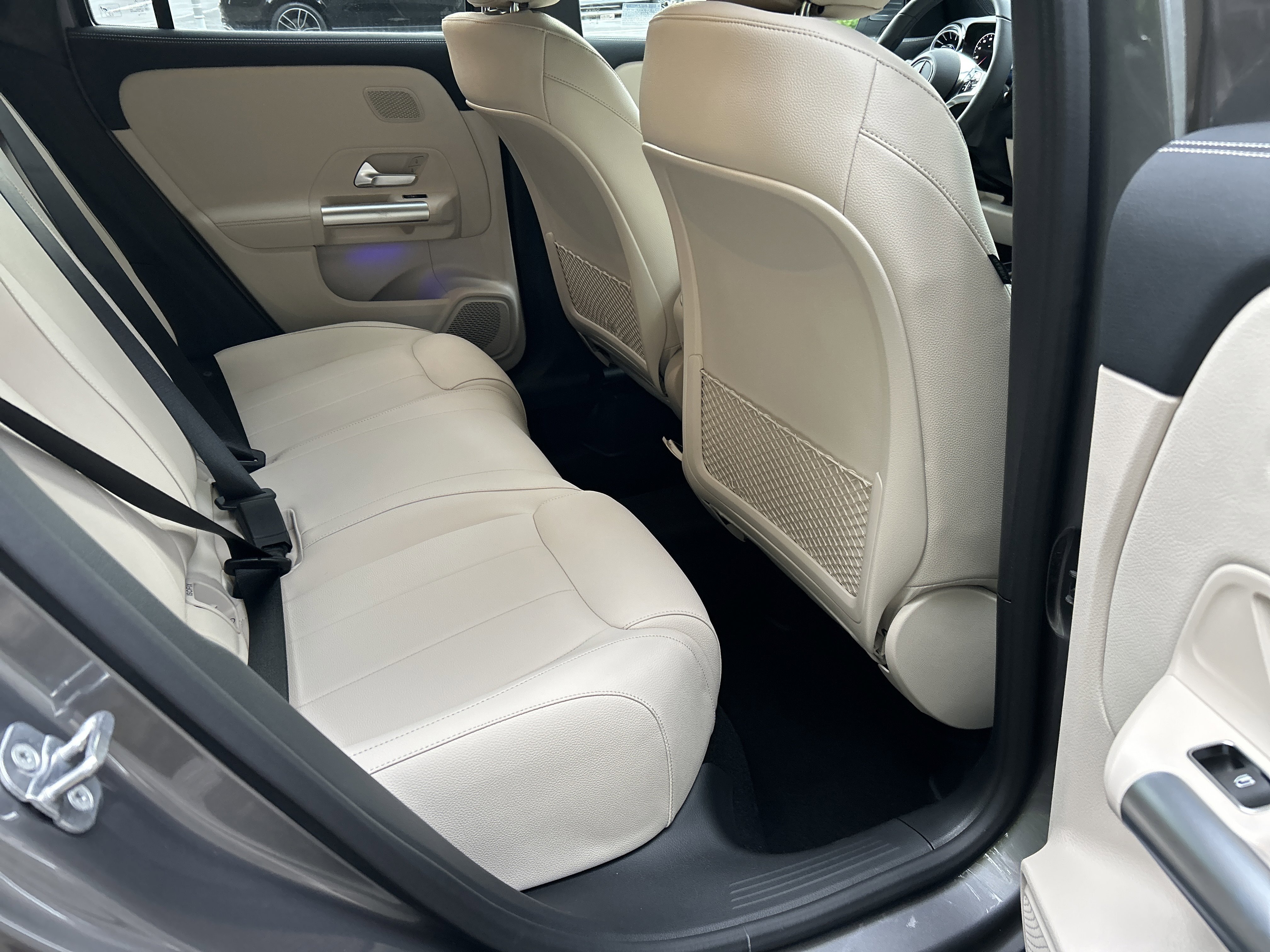 New 2026 Mountain Grey Metallic Mercedes-Benz GLA 250 SUV image 39