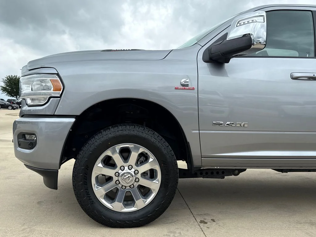 Used 2024 Silver Ram Laramie image 5
