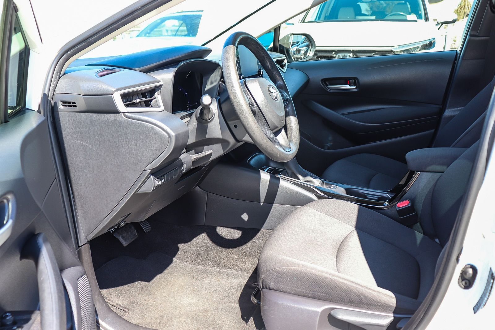 Used 2021 White Toyota LE image 14