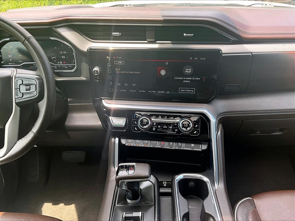 Used 2024 White GMC Denali image 18
