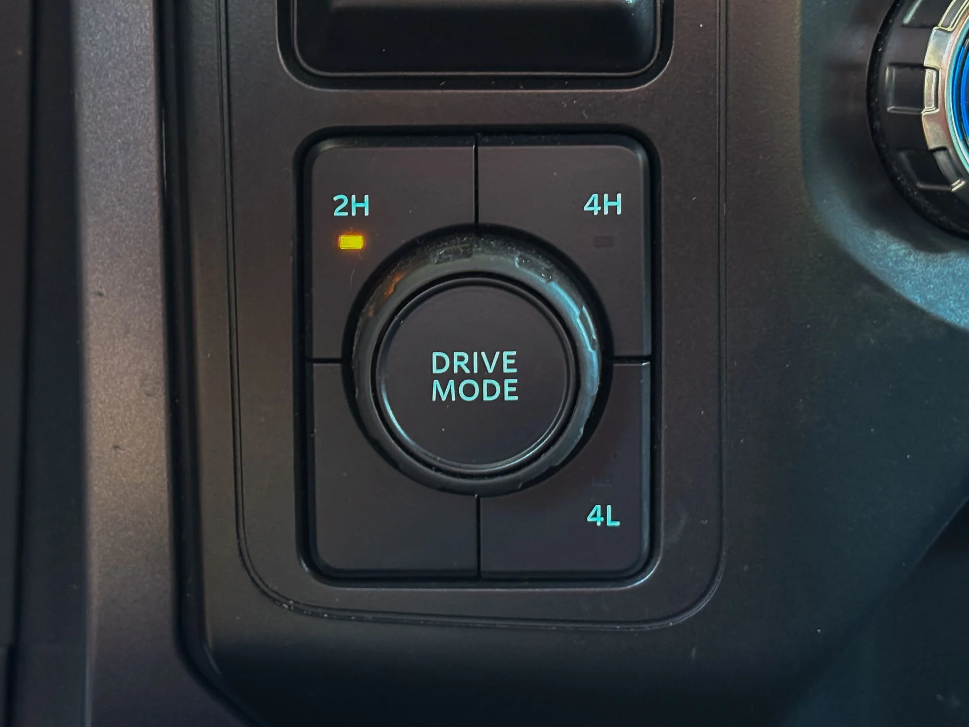 Used 2023 Silver Ford XLT image 24