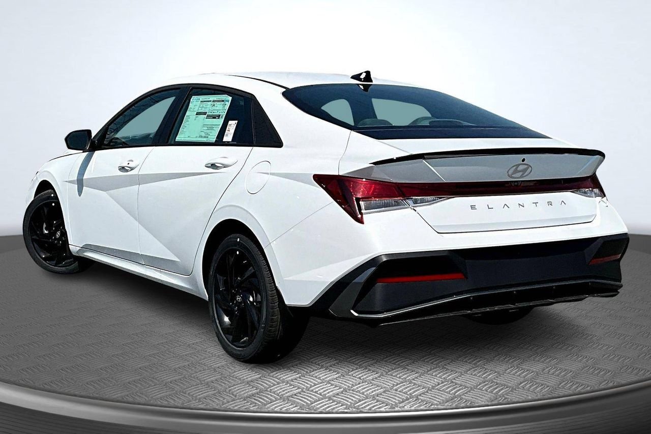 New 2026 White Hyundai SEL Sport image 18