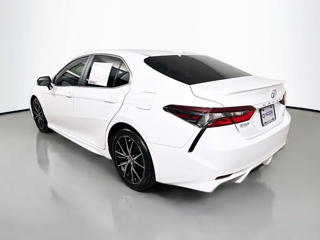 Certified Used 2023 Ice Cap Toyota SE image 5