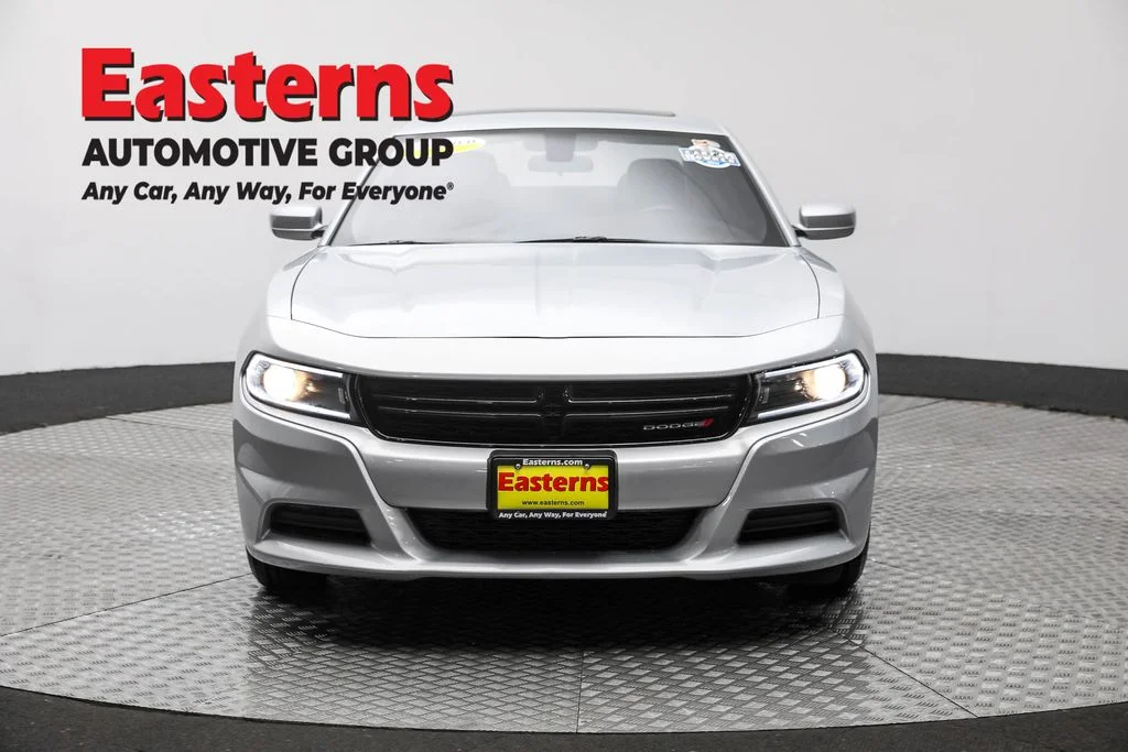 Used 2022 Silver Dodge SXT image 2