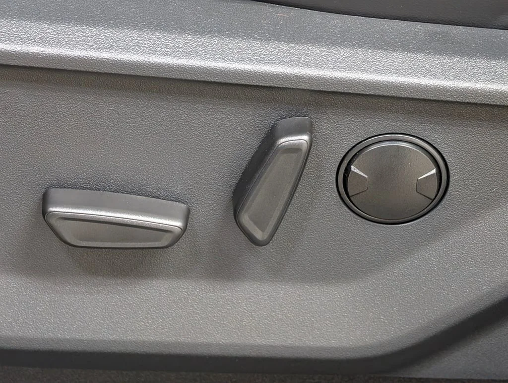 New 2027 Agate Black Metallic Ford Platinum image 14