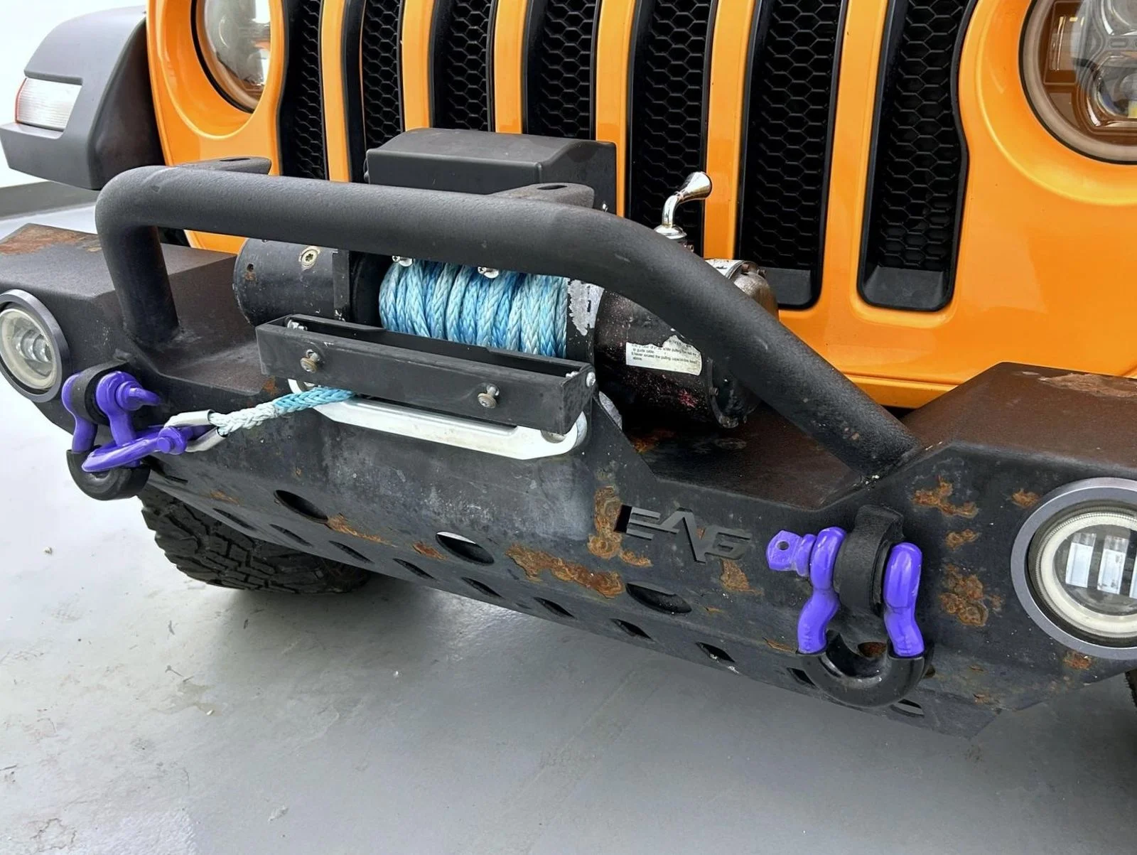 Used 2018 Orange Jeep Unlimited Sport S image 28