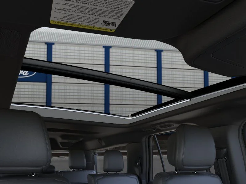 New 2026 Star White Metallic Tri-Coat Ford Platinum image 22