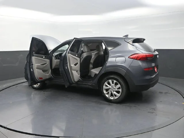 Used 2021 Gray Hyundai SE image 43