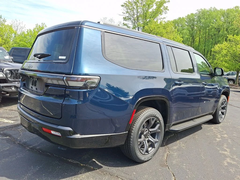 New 2026 Fathom Blue Pearlcoat Jeep Limited Altitude image 4