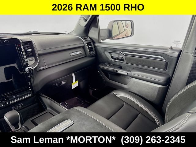 New 2026 Molten Red Pearl-Coat Exterior Paint Ram RHO image 23