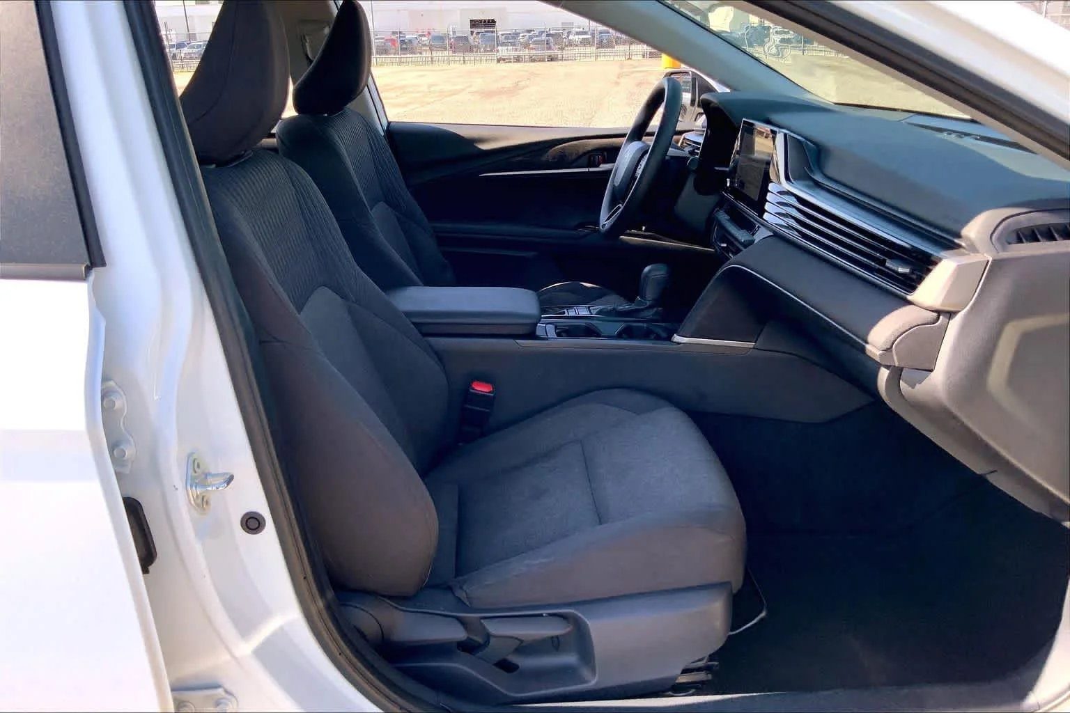 Used 2025 Ice Cap Toyota LE image 9