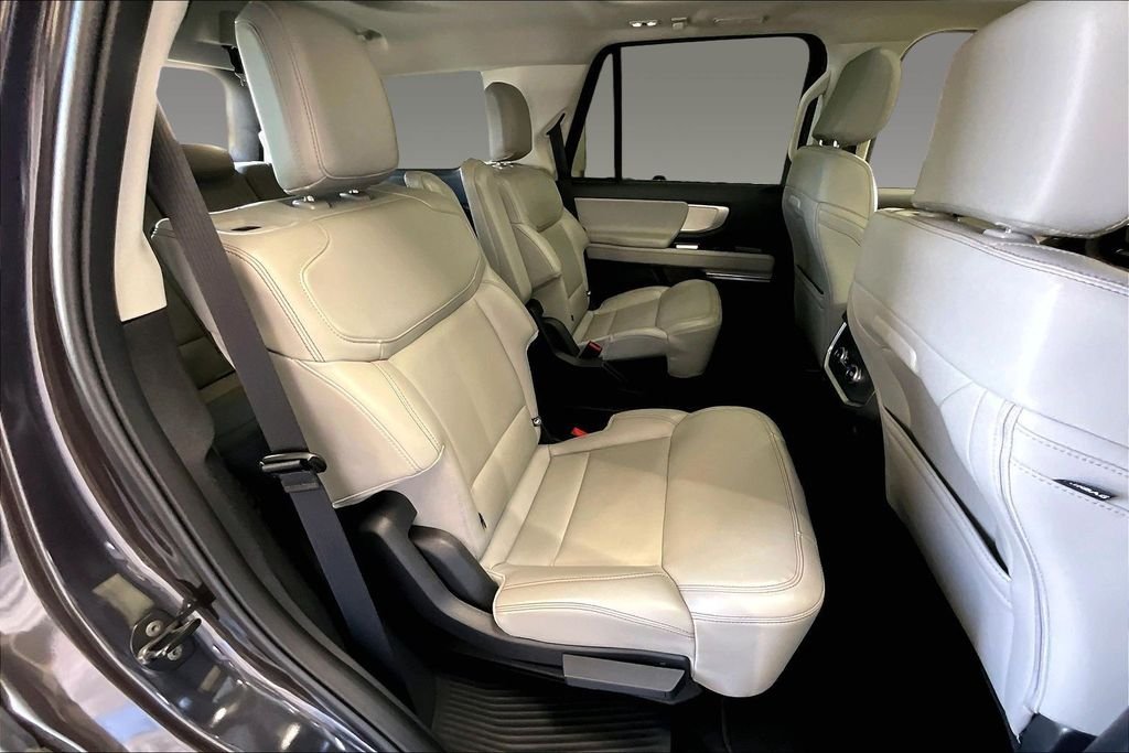 Used 2025 Gray Metallic Ford Active image 16