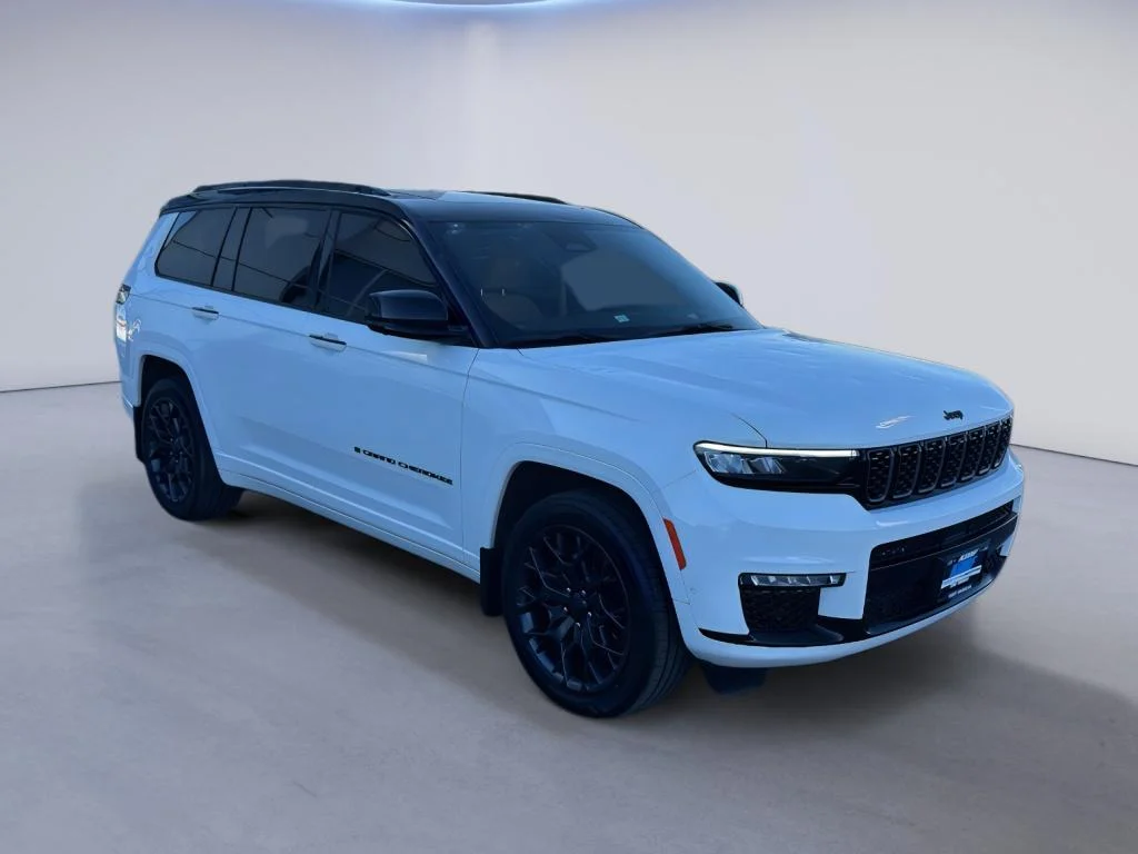 Used 2025 Bright White Clearcoat Jeep Summit Reserve image 7