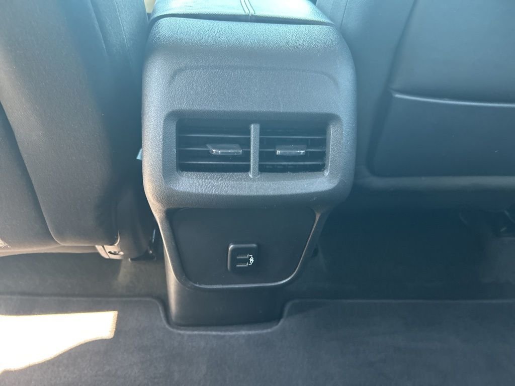 Used 2018 White GMC SLE image 15