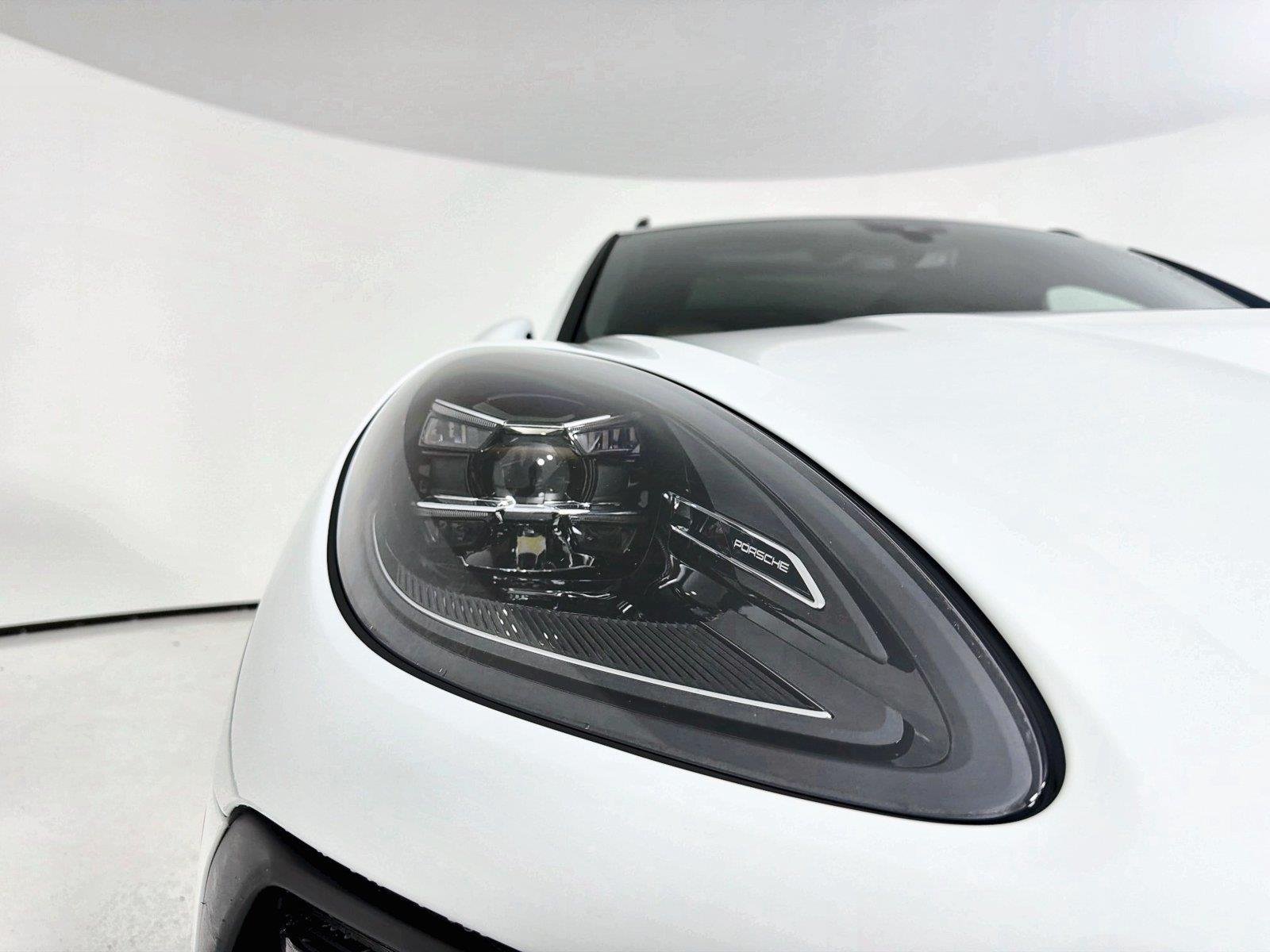 Used 2023 White Porsche  image 32