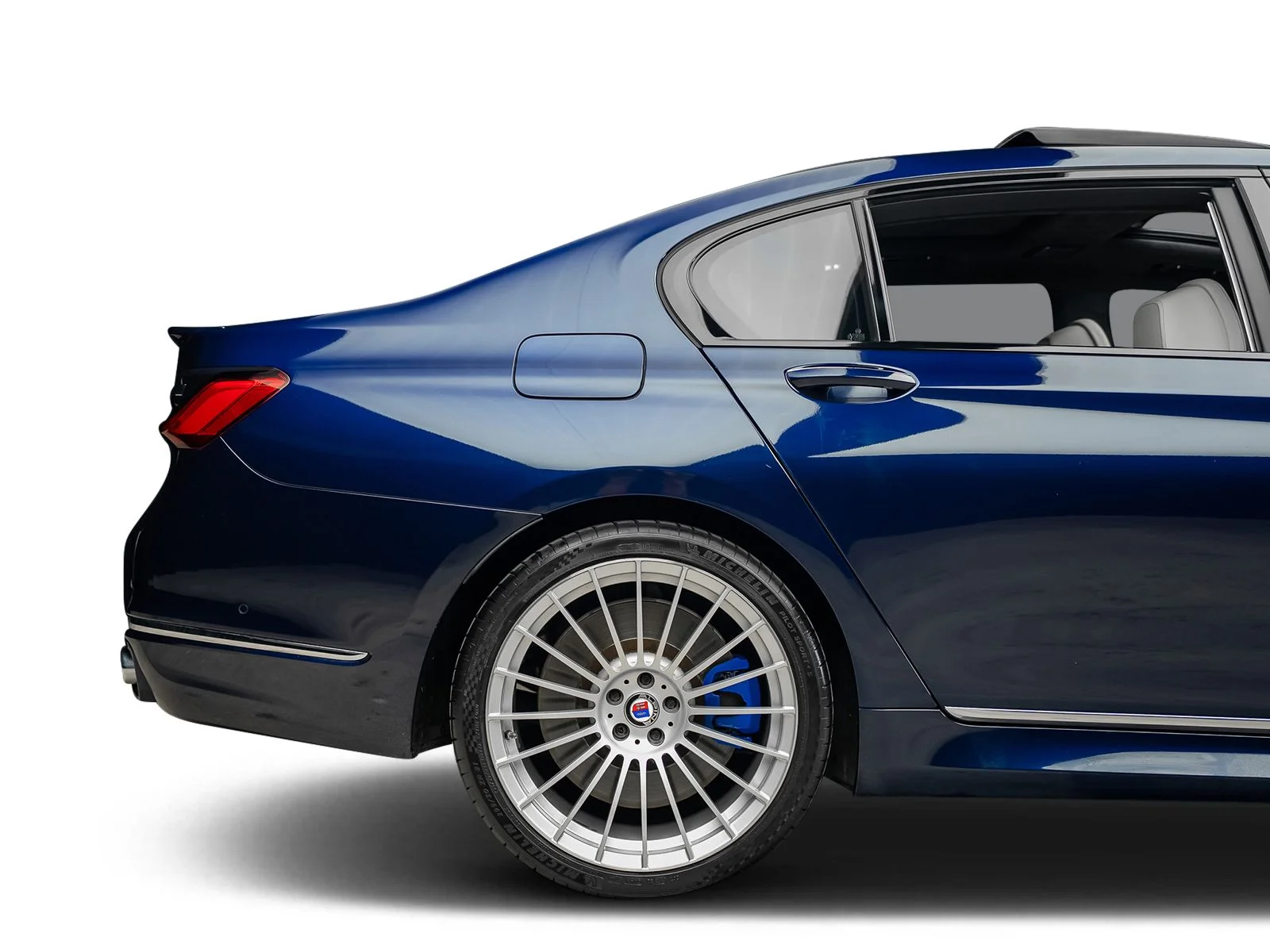 Used 2022 Blue BMW ALPINA B7 xDrive image 31
