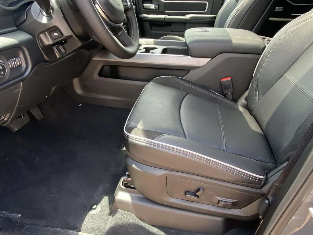 New 2026 Ceramic Gray Clear-Coat Exterior Paint RAM Laramie image 13