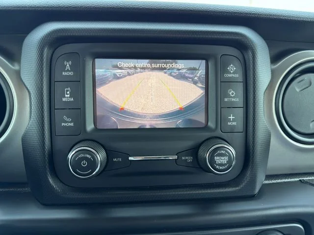 Used 2021 Green Jeep Sport image 19