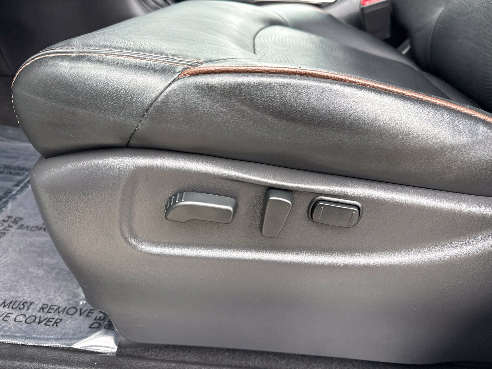 Used 2020 White Nissan Platinum image 15