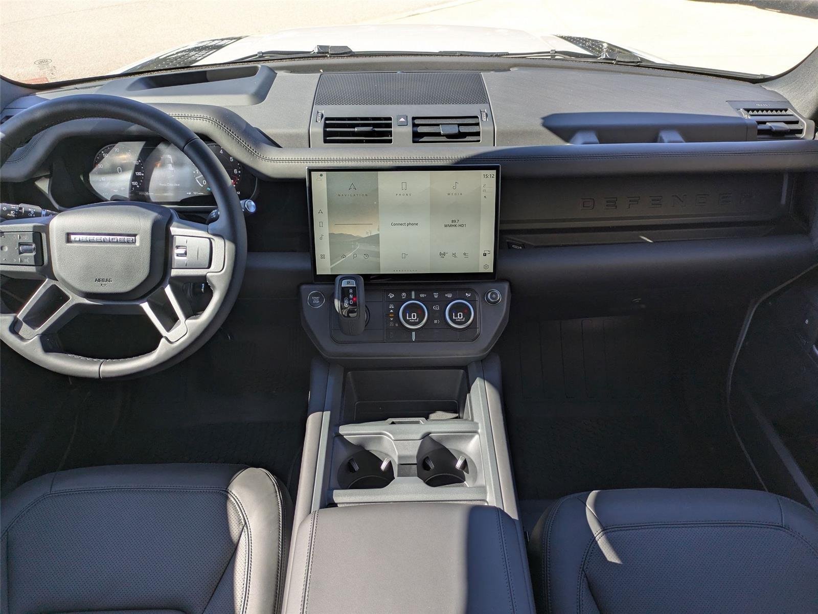 Used 2026 Borasco Grey Metallic Land Rover X-Dynamic SE image 29