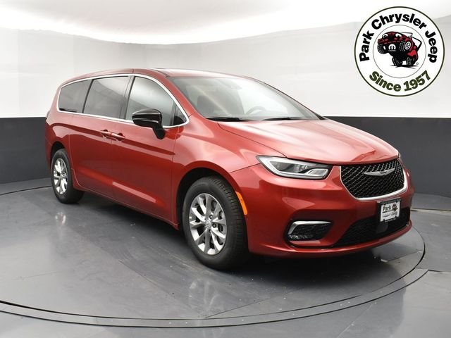2026 Chrysler Pacifica Select - Photo 4