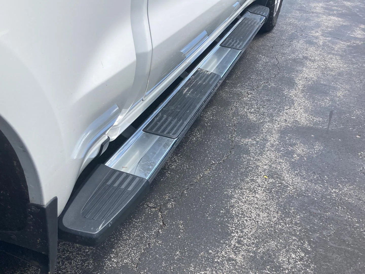 Used 2021 Summit White Chevrolet Custom image 10