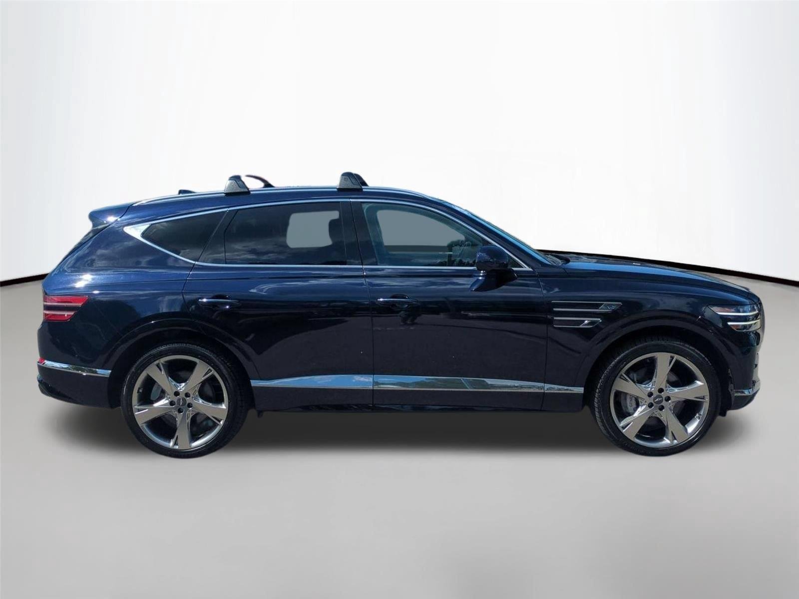 Used 2024 Capri Blue Genesis  image 6