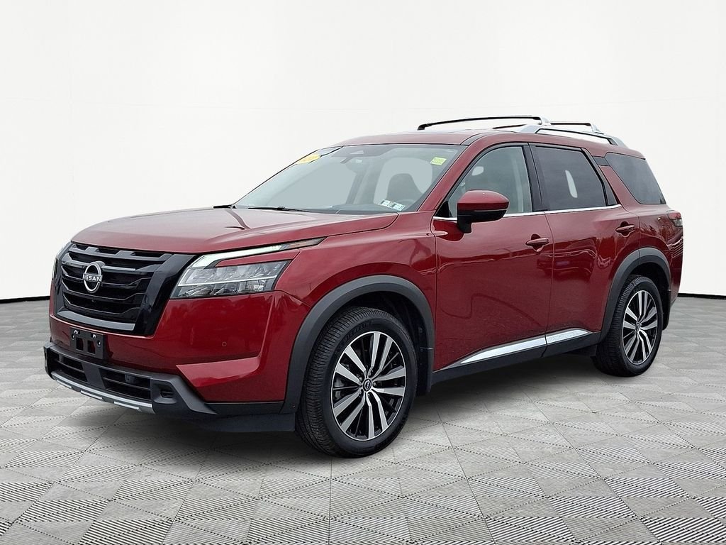 Used 2024 Red Nissan Platinum image 3