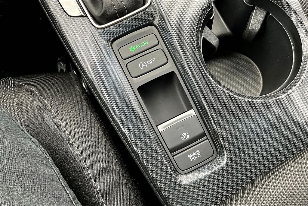 Used 2025  Honda LX image 16