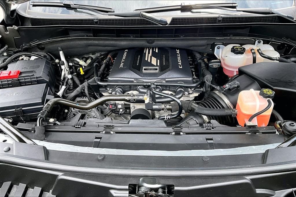 Certified Used 2025 Silver Cadillac V-Series image 9