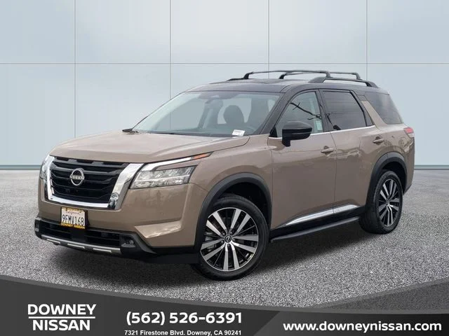 2023 Nissan Pathfinder Platinum 2WD's photo