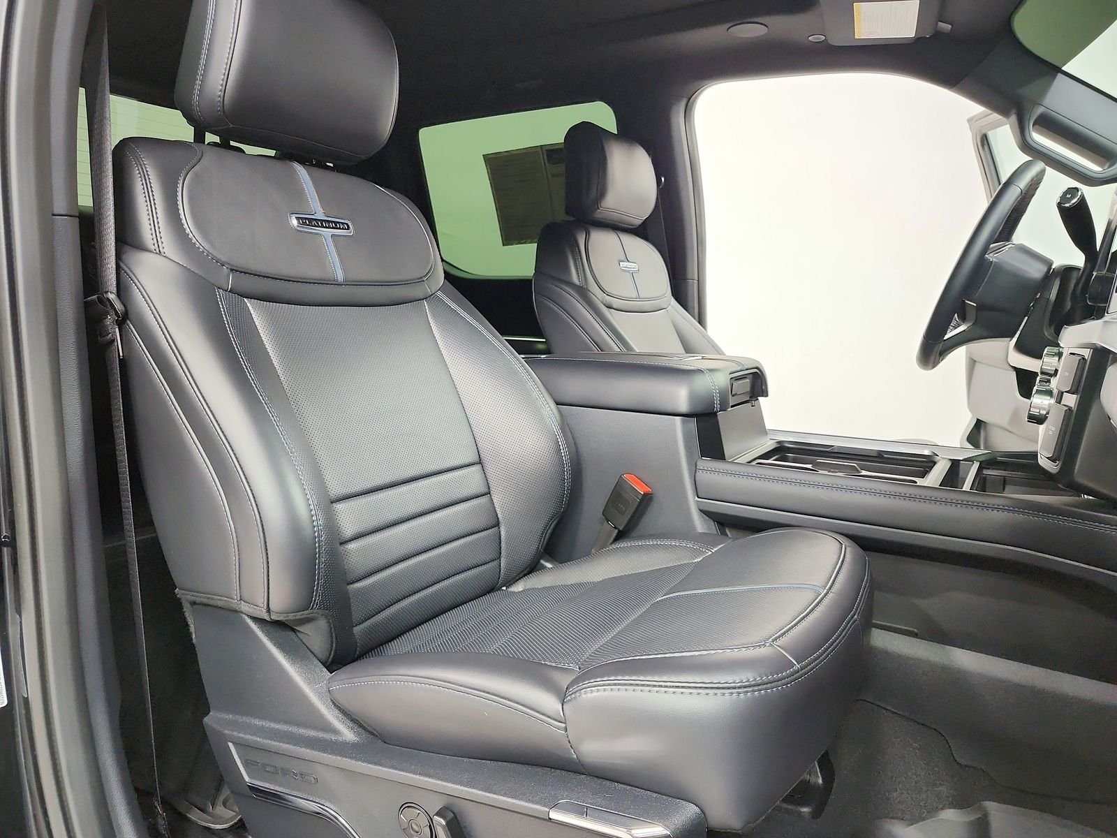Used 2026 Agate Black Ford Platinum image 45