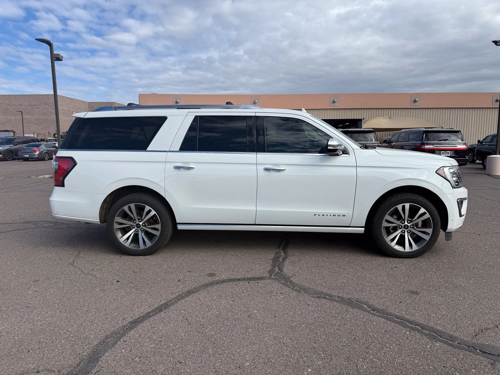 Used 2021 Star White Tri-Coat Ford Platinum image 3