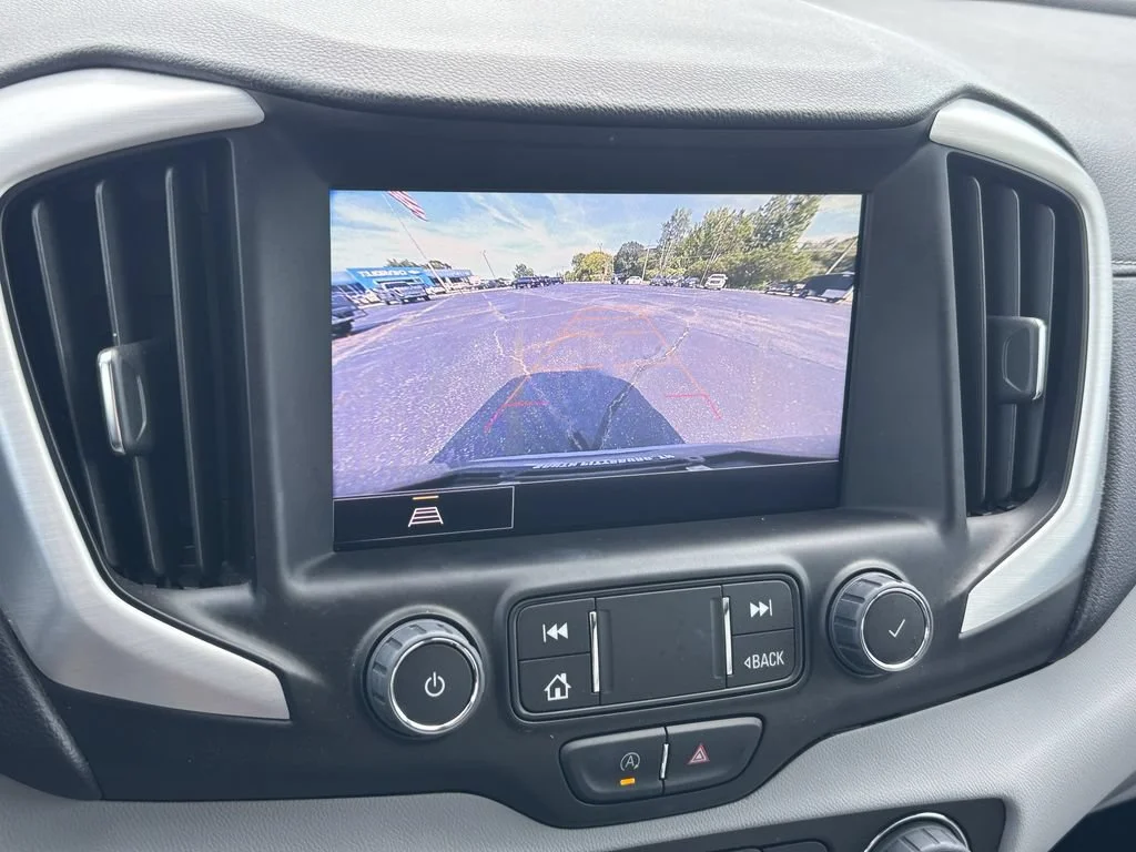 Used 2023 STERLING METALLIC GMC SLT image 28