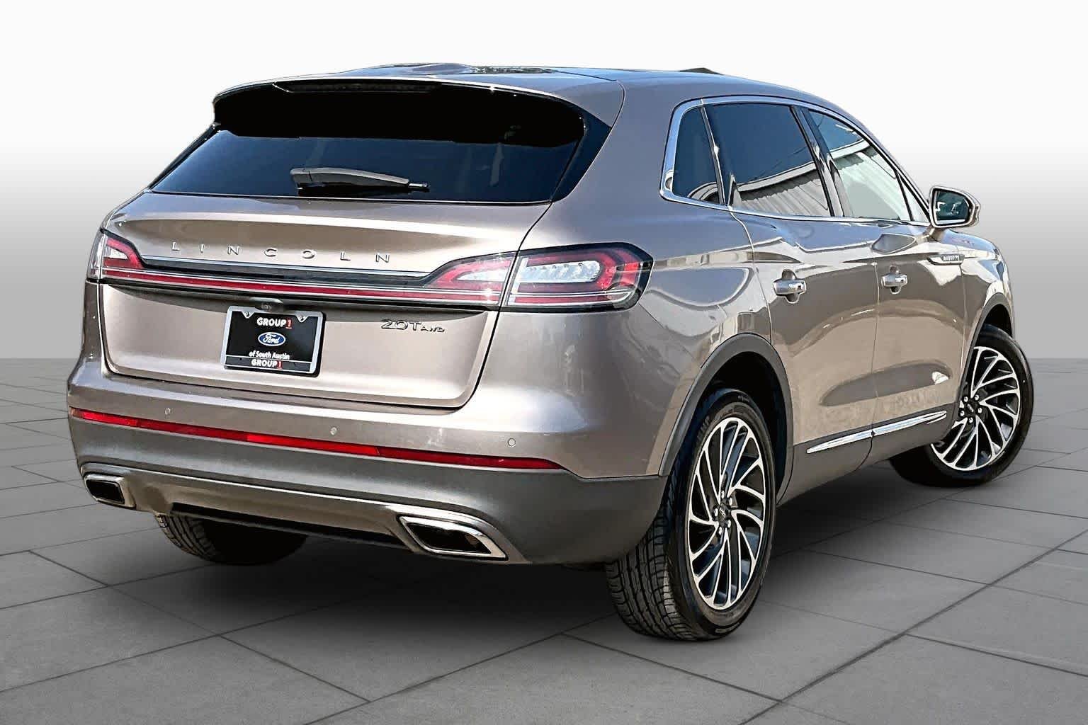 Used 2019 Iced Mocha Lincoln Reserve image 13