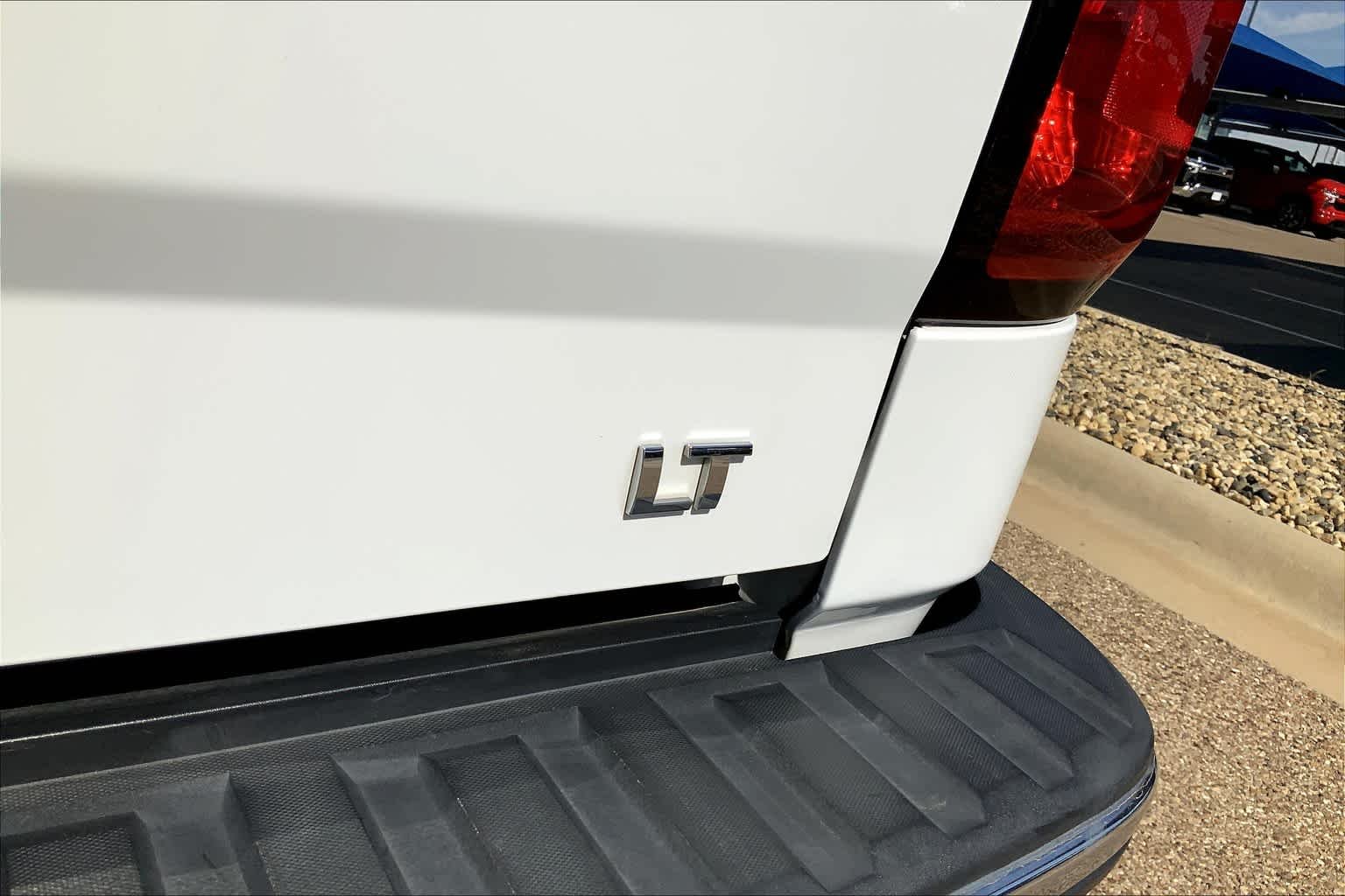 Used 2017 Summit White Chevrolet LT image 10
