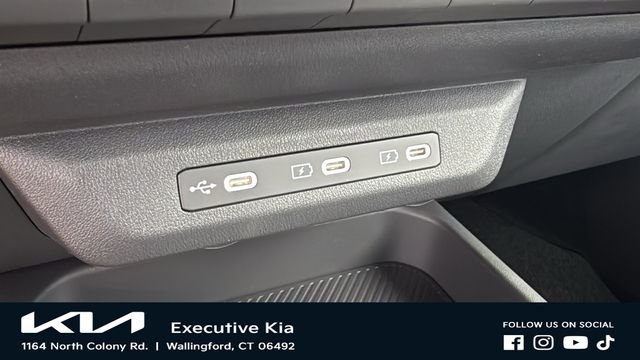 New 2027 Ivory Silver Kia LX image 19