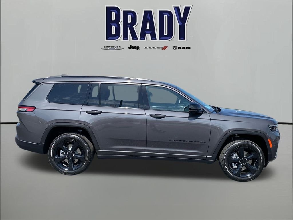 New 2026 Baltic Gray Metallic Clear-Coat Exterior Paint Jeep Limited image 8