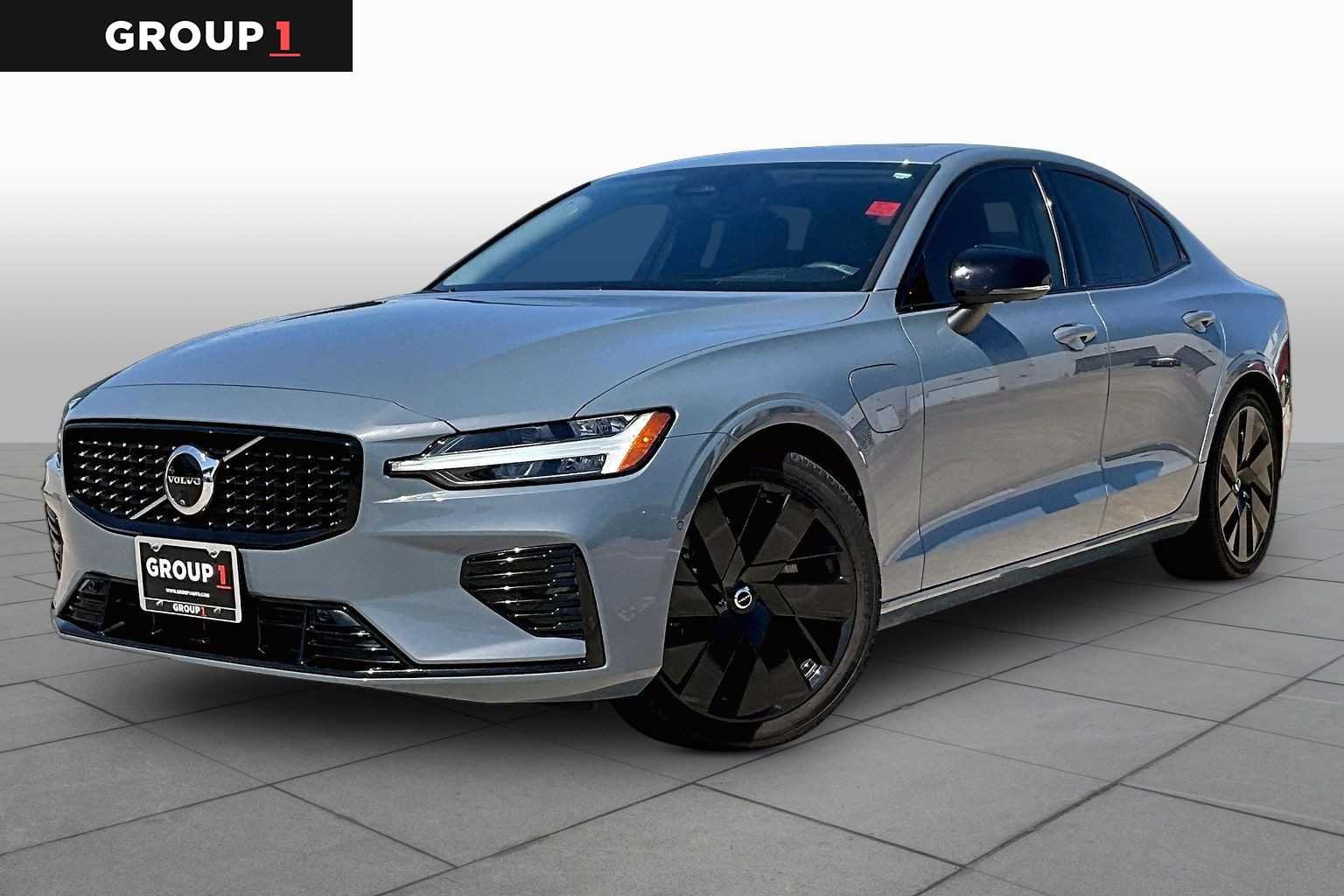 2024 Volvo S60 T8 Recharge Ultimate Dark Theme AWD's photo
