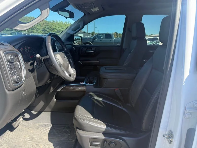 Used 2020 White Chevrolet LT Trail Boss image 3