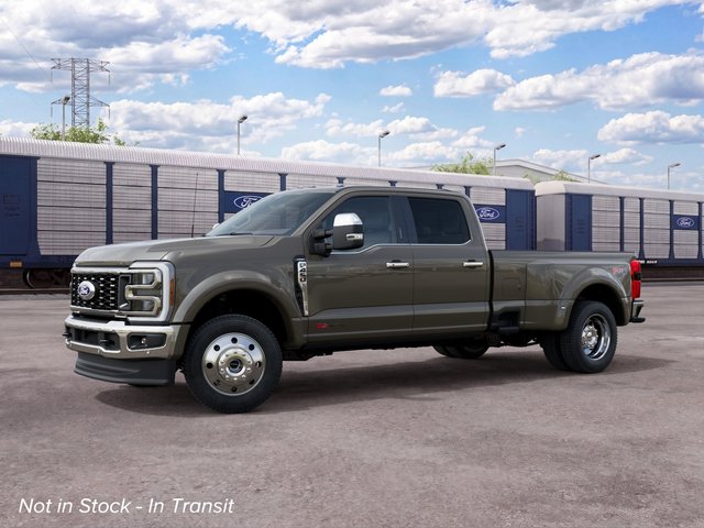 2027 Ford Super Duty F-450® Lariat®
