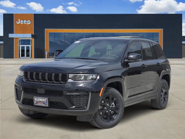 2026 Jeep Grand Cherokee Laredo Altitude