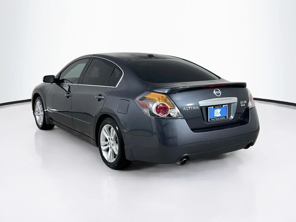Used 2012 Dark Slate Metallic Nissan 3.5 SR image 5