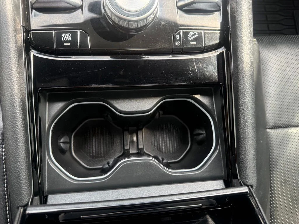 Used 2021 White/off-white Jeep Overland image 23